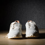 R1 Sneaker . Dirty White Suede
