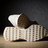 R1 Sneaker . Dirty White Suede
