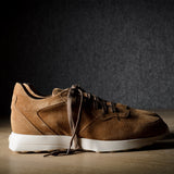 R1 Sneaker . Tan Suede